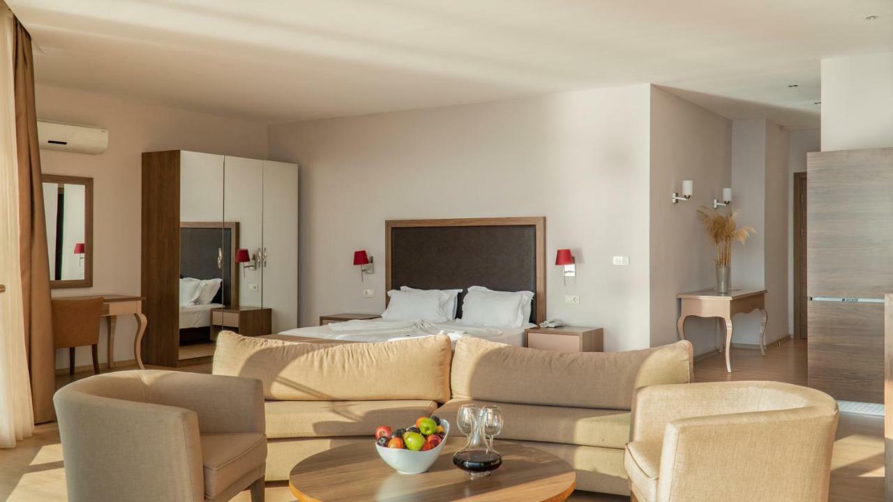 Ladies Beach Suite Hotel (Adults Only) Kusadası Extérieur photo
