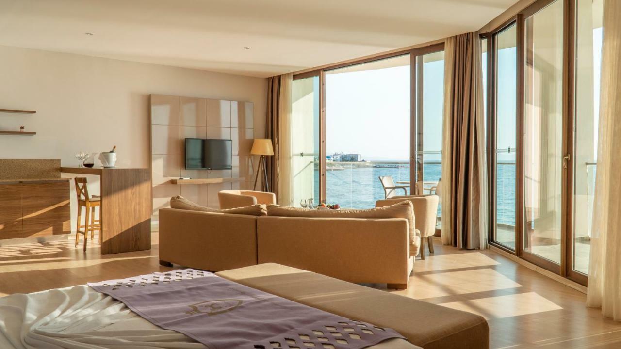 Ladies Beach Suite Hotel (Adults Only) Kusadası Extérieur photo